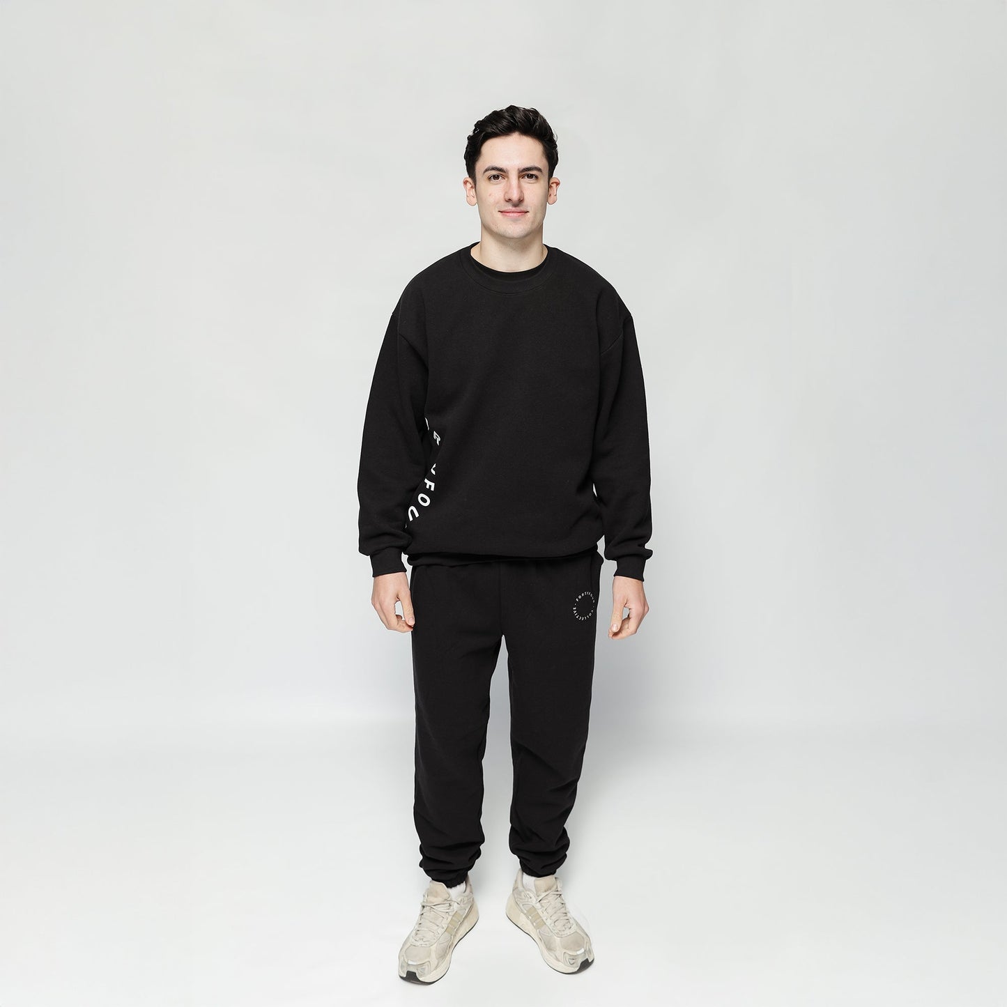 44 Essential Track Pant Unisex - Black