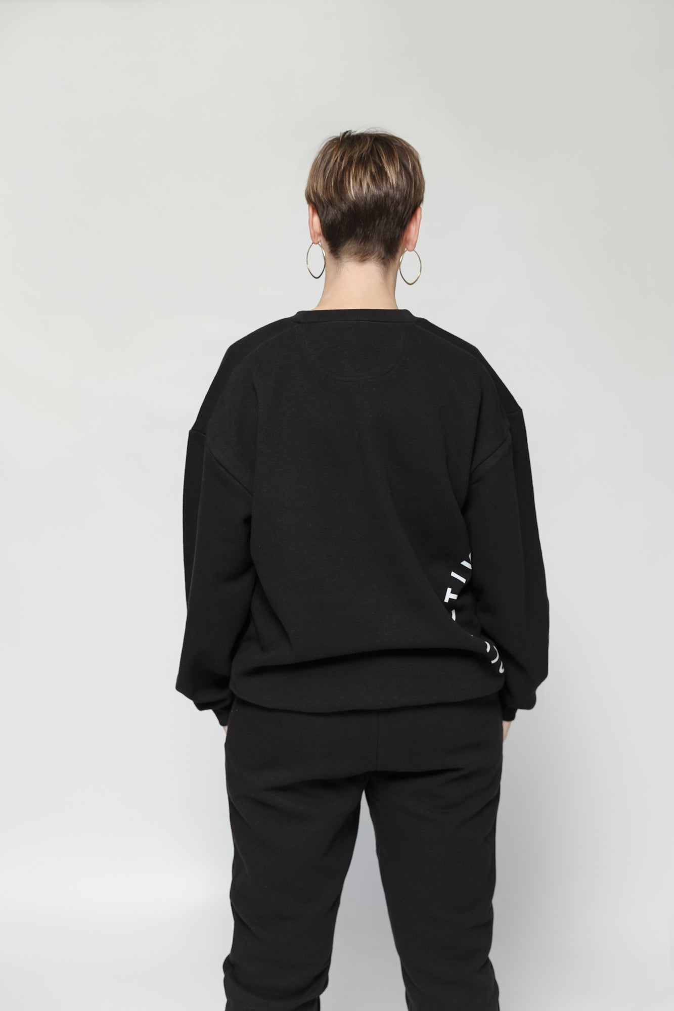44 Essential Crew Neck Jumper Unisex - Black