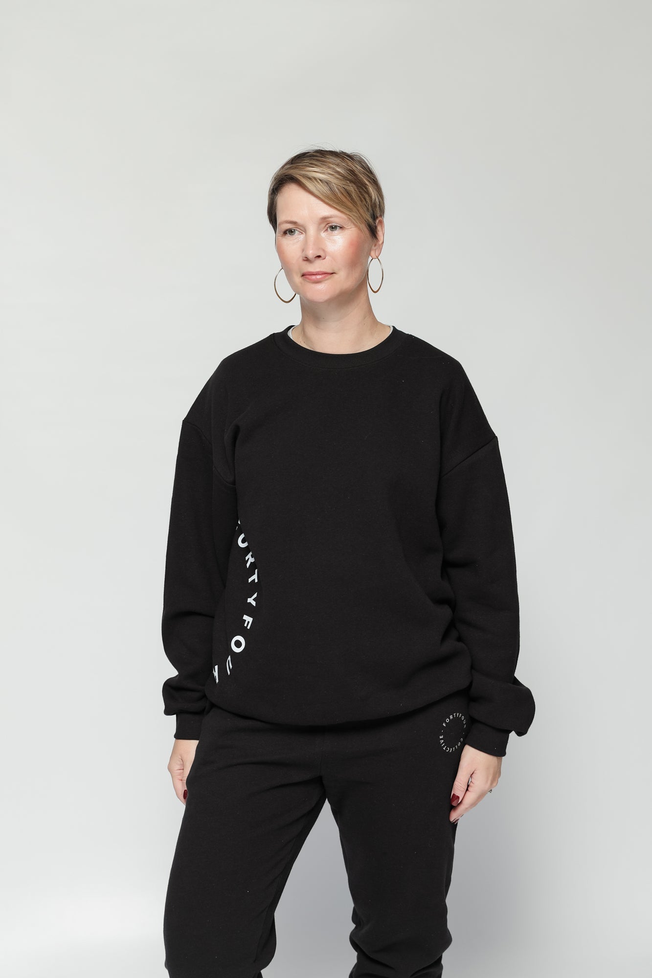 44 Essential Crew Neck Jumper Unisex - Black