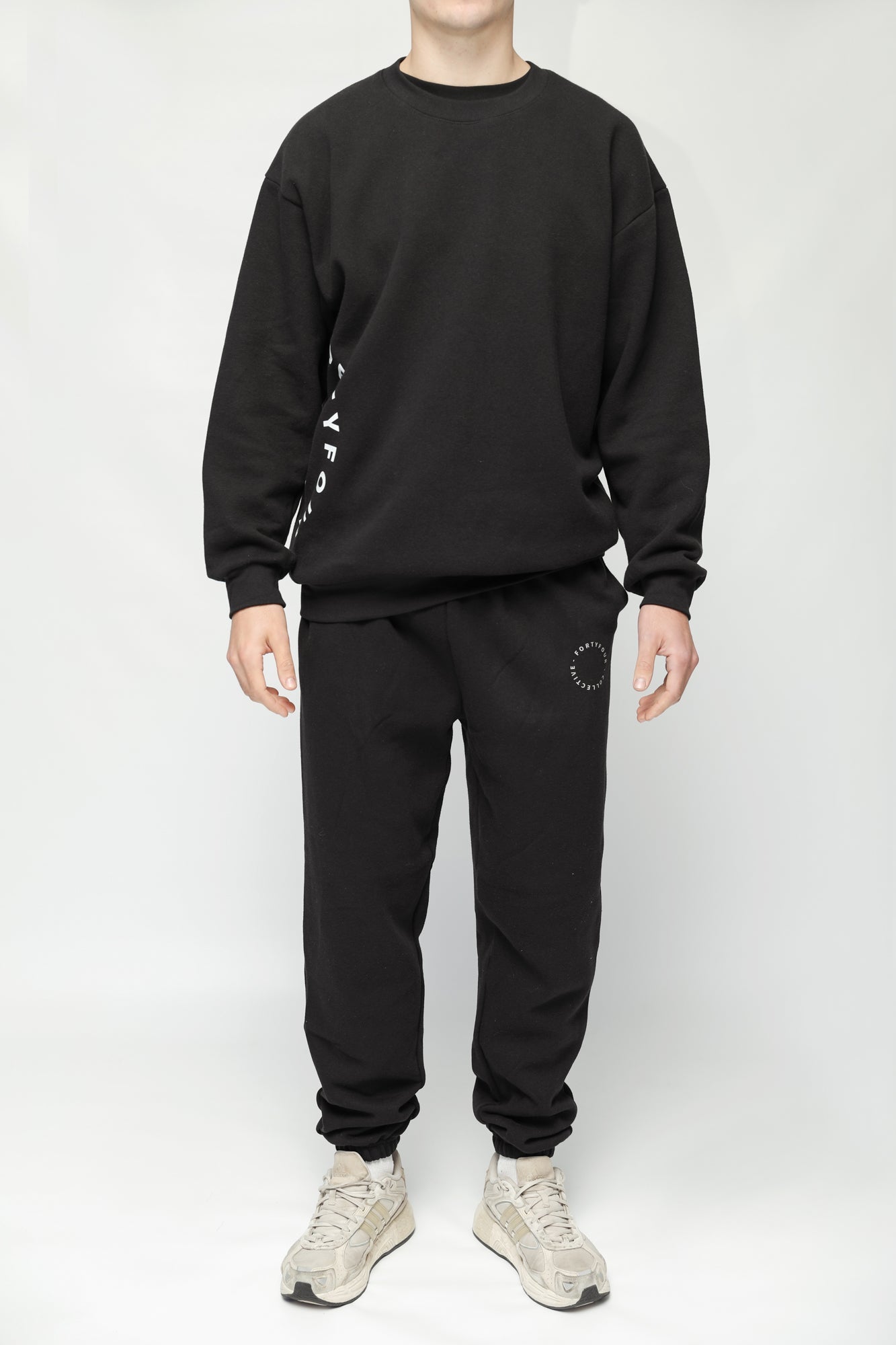 44 Essential Track Pant Unisex - Black